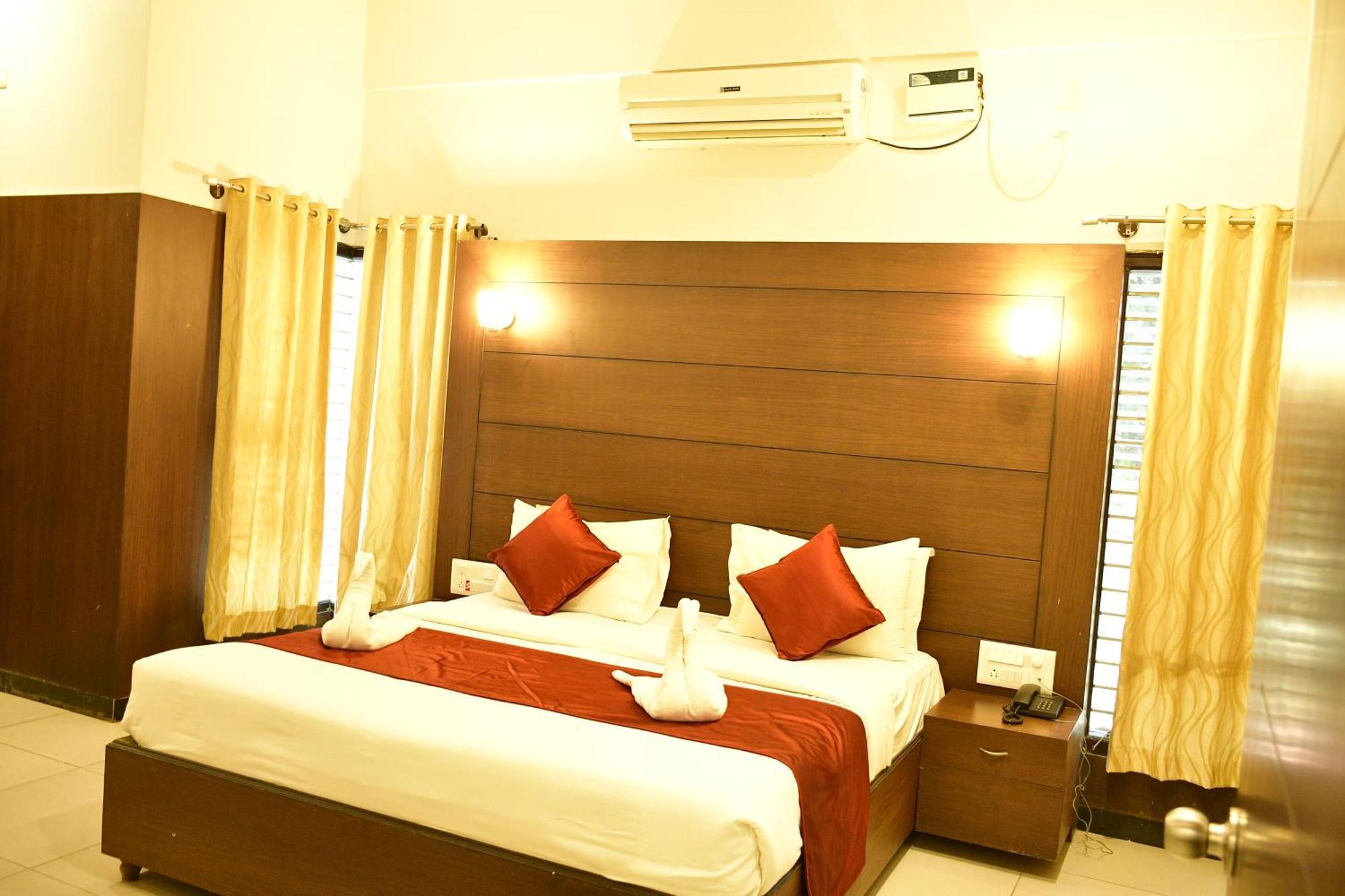 Nijaguna Resorts Chāmrājnagar Екстериор снимка